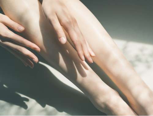 女性の手足の画像